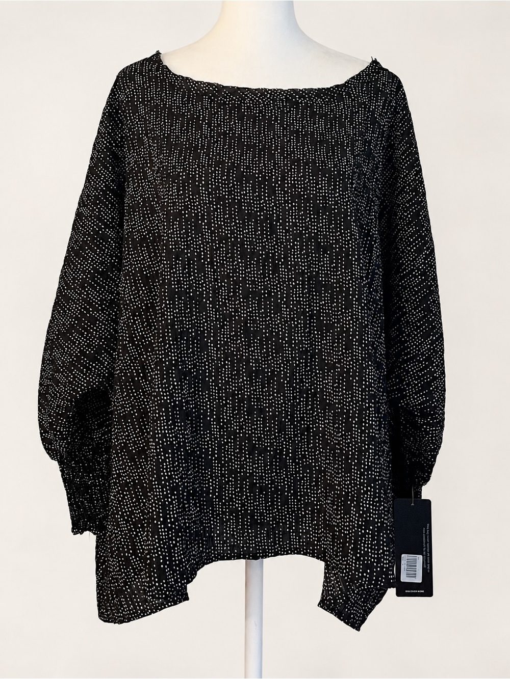 NWT Fun2Fun Black & White Abstract Dot Dolman Blouse | Smocked Cuffs | Size S/M